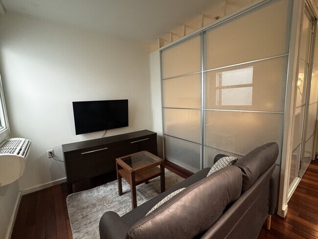 Photo - 440 Richards St Unit 201