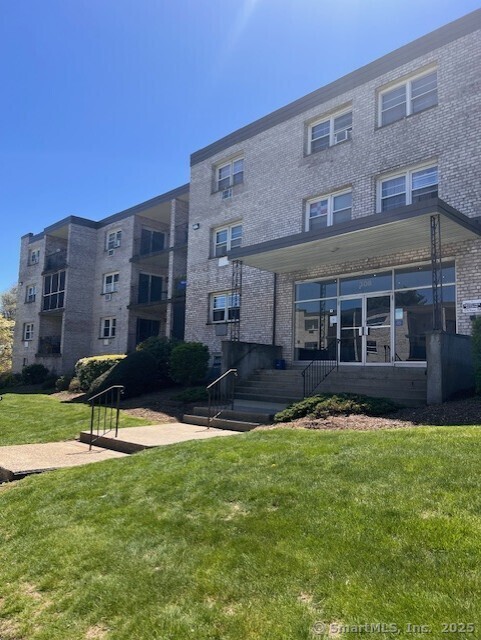Photo - 308 Meadowside Rd Unit APT 303