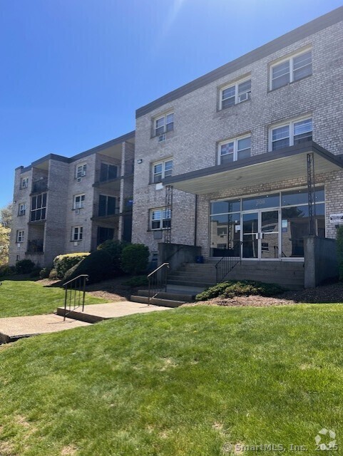 Building Photo - 308 Meadowside Rd Unit APT 303