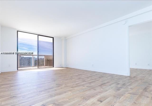 Photo - 13499 Biscayne Blvd Unit 912