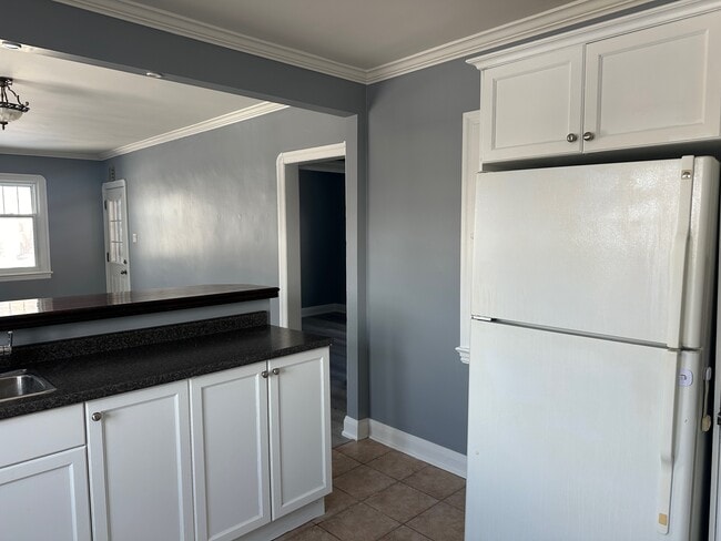 Photo - SPOTLESS 2+1 BEDROOM HOME FOR RENT IN PETERBOROUGH