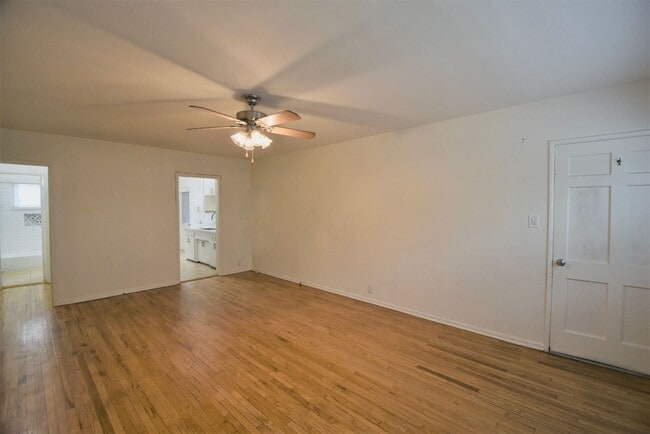 Photo - 6308 Vineland Ave Unit 03