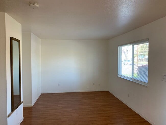 Photo - 3 Bedroom, 2 full Bath suite!!