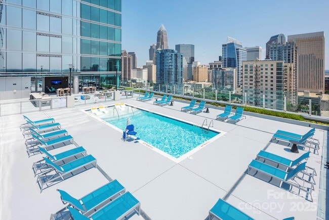 Photo - 401 S Graham St Unit 2C