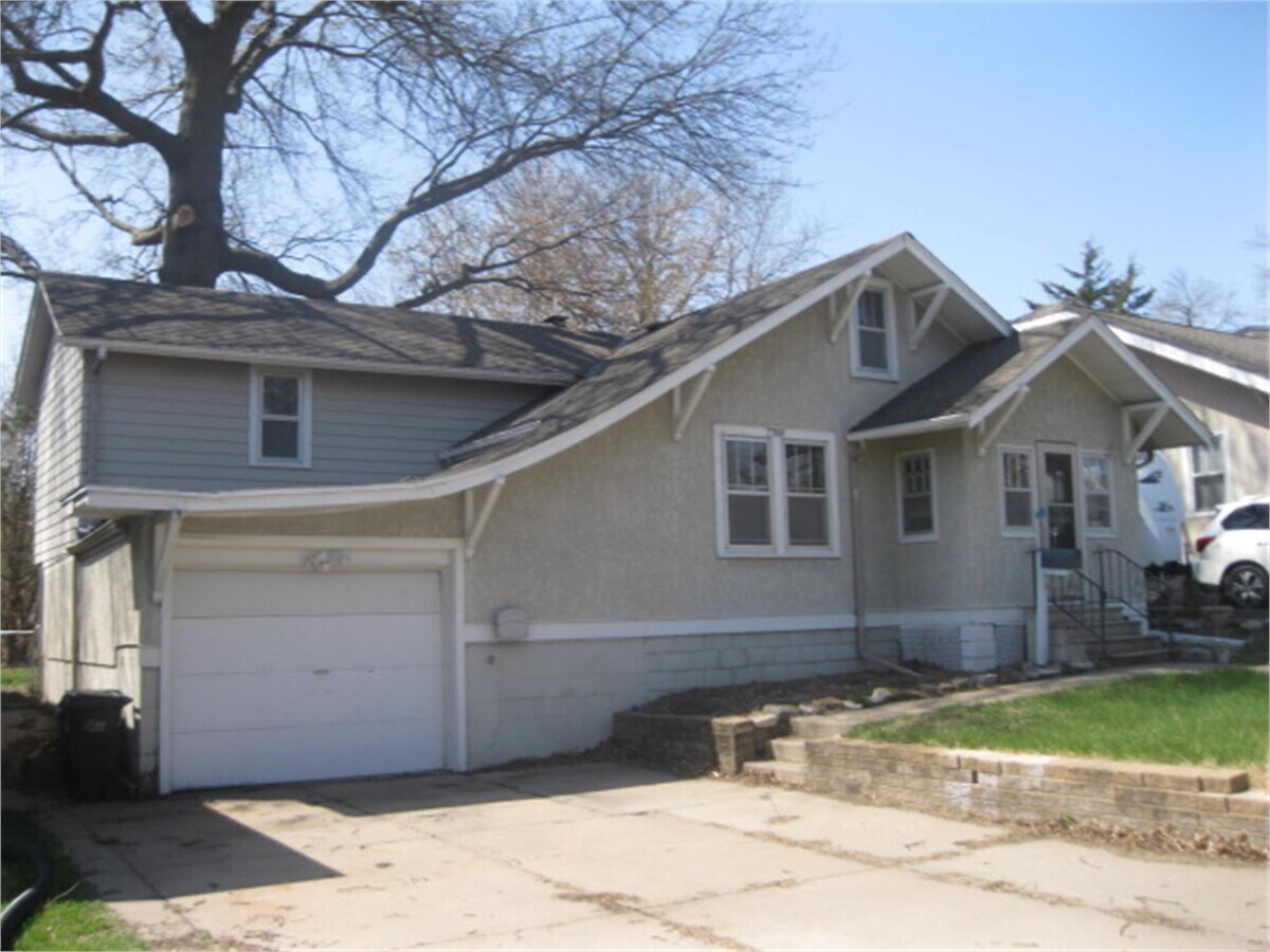 Photo - 7769 Oakwood St