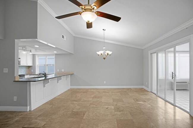 Photo - 319 L'Atrium Dr