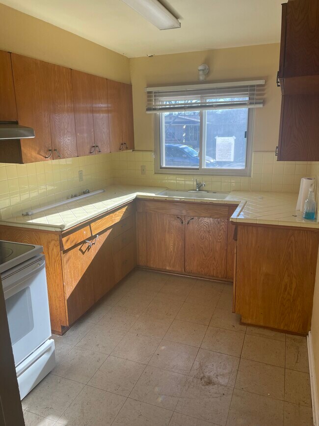 Photo - 351 Haverford Dr