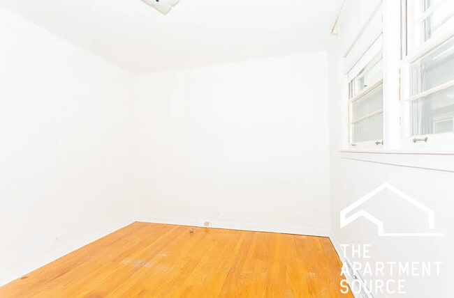 Photo - 7407 N California Ave Unit H