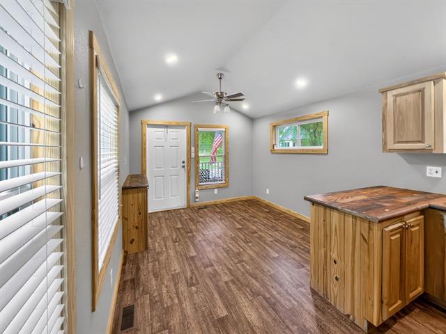 Photo - 761 Paxton Rd