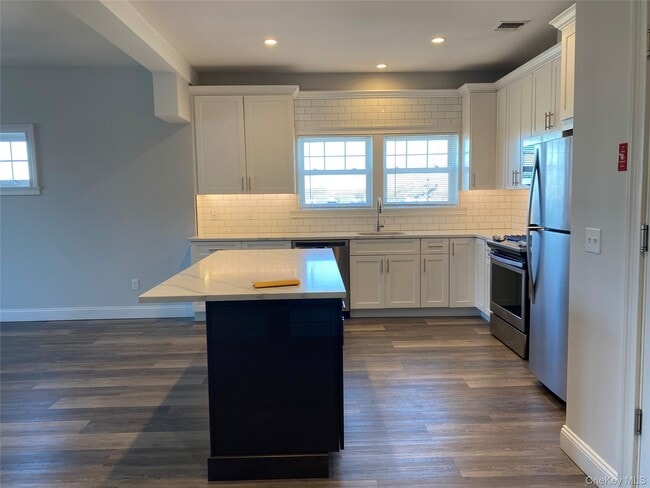 Photo - 840 Montauk Hwy Unidad 3C