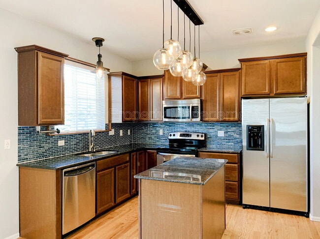 Photo - 15450 Carob Cir