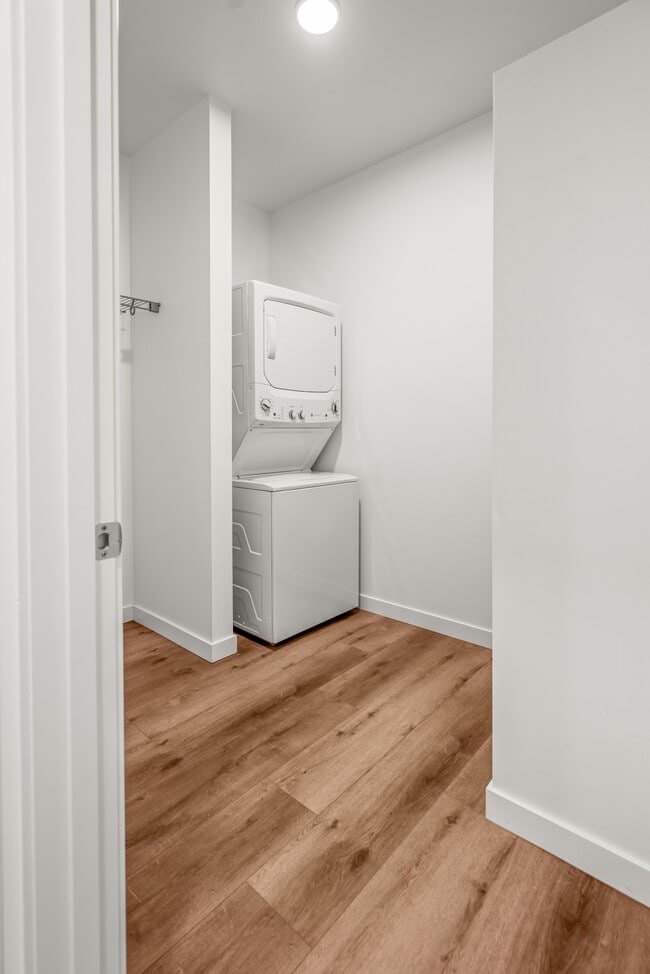 Silverbrook Apartments