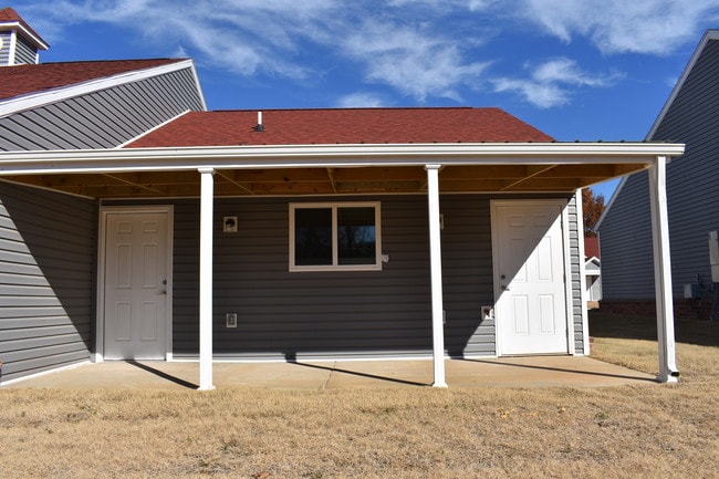Patio - The Mansion at Mill Creek 55+