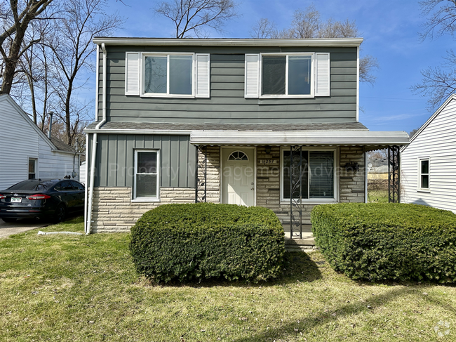 Building Photo - No Deposit Required! Beautifully Updated 3... Rental