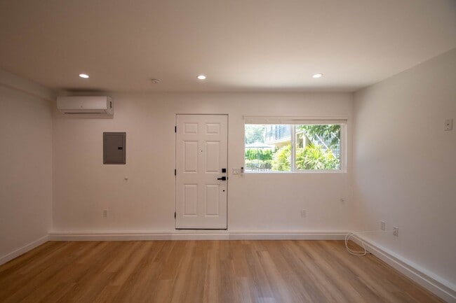 Photo - 4565 Hazeltine Ave Unit 106