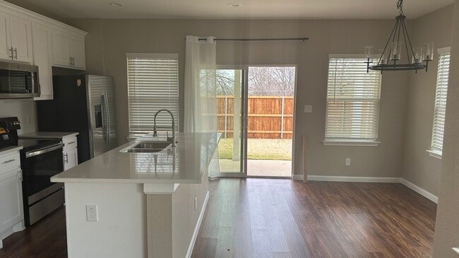 Photo - 420 N Denley Dr