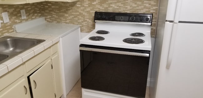 Photo - 301 Culbreth Ave