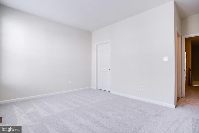 Photo - 2664 Manhattan Pl