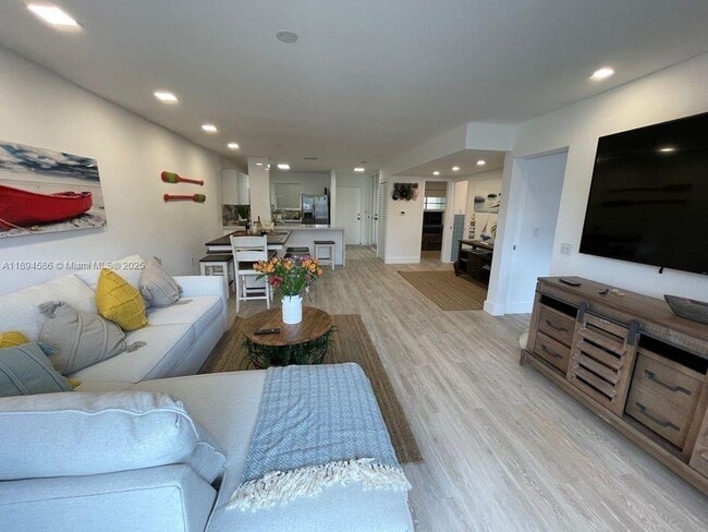 Photo - 3944 NE 167th St