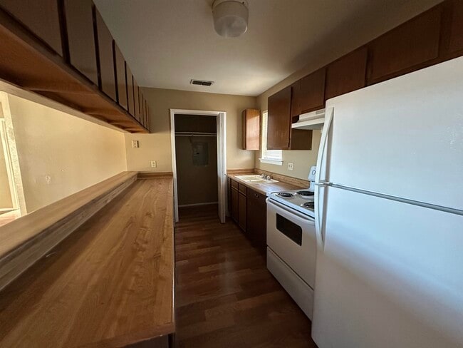 Photo - 105 Shannon Cir