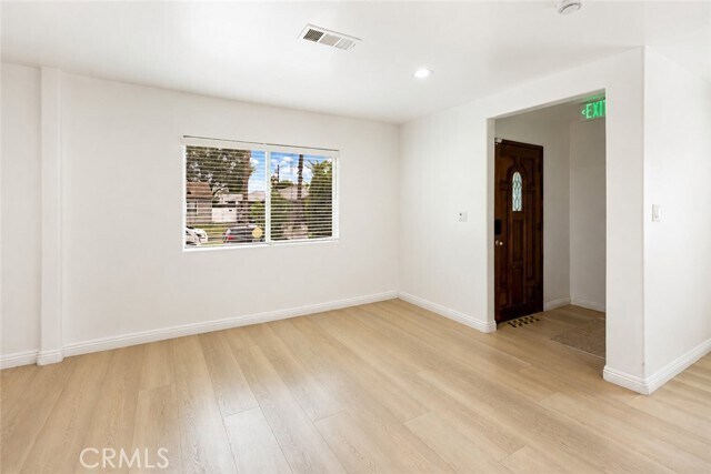 7035 Calhoun Ave
