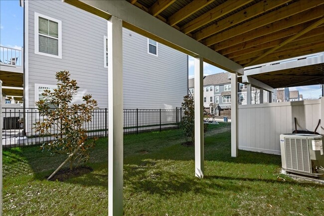 Photo - Like New! CLOSE TO I-95 & QUANTICO!