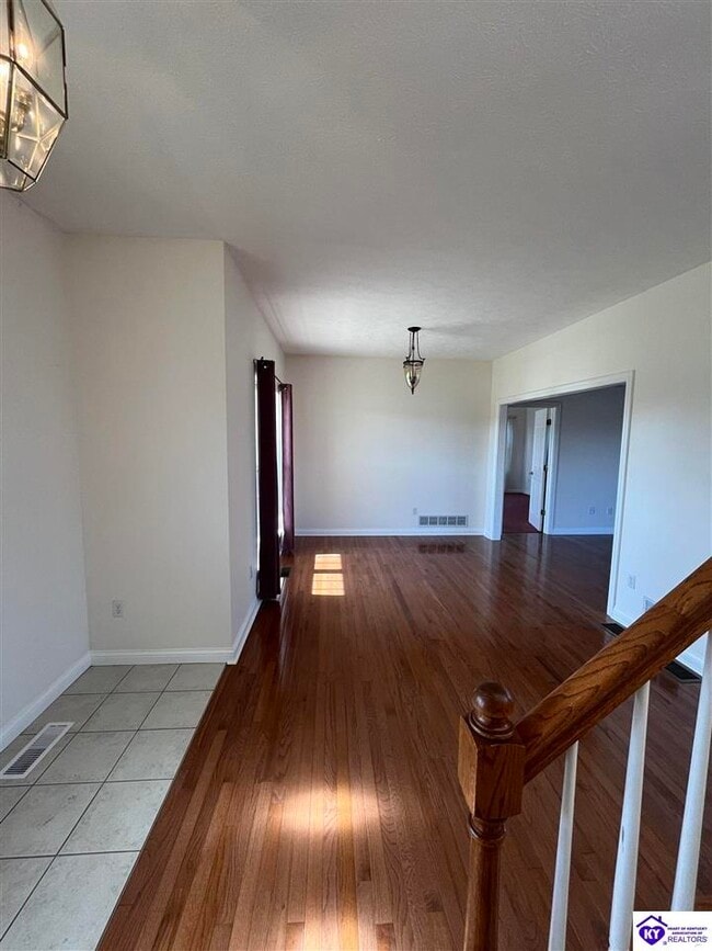 Photo - 237 Brock Rd