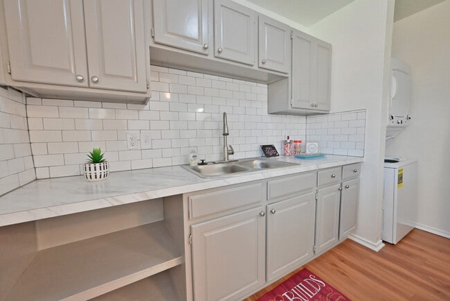 Photo - Wynnewood Gardens