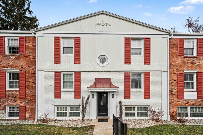 Building Photo - 728 Garland Cir Unit Apt F