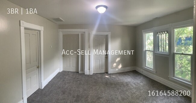 Photo - 806 Douglas St NW Unit 2