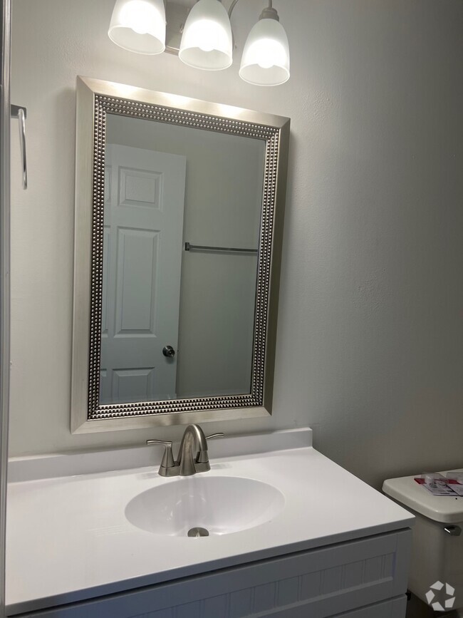 Building Photo - 1810 Tsuga Way Rental