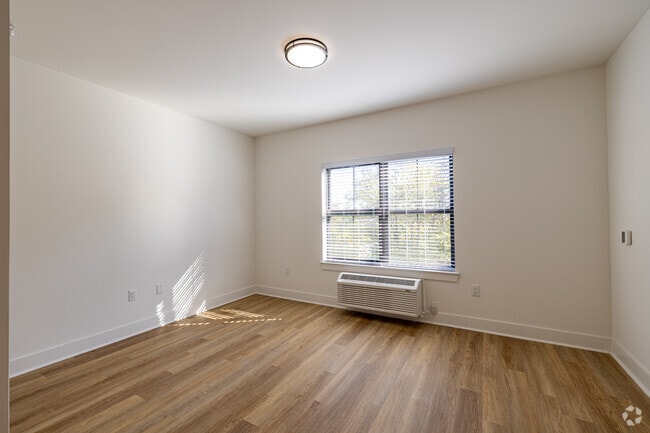 Studio - 383SF - Primary