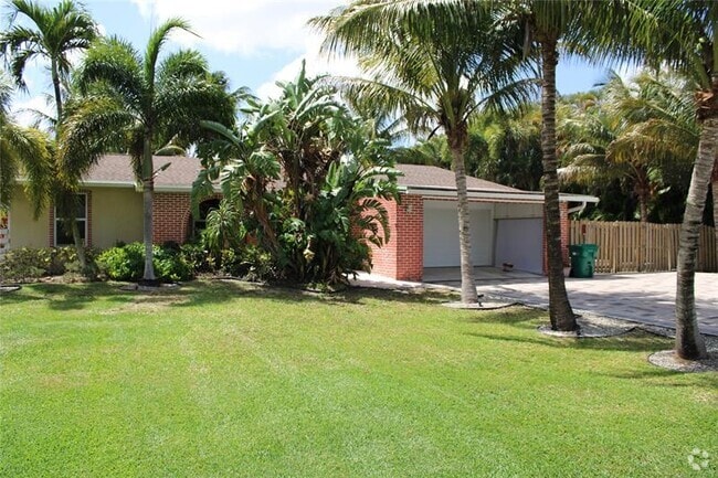 Building Photo - 861 NW 116th Ave Rental