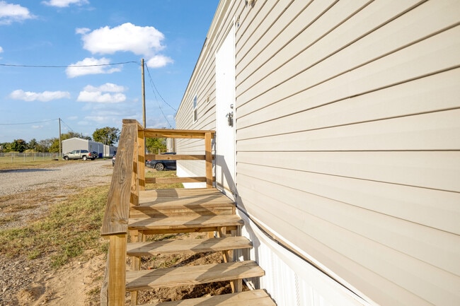 Photo - Bullard Mobile Home Park