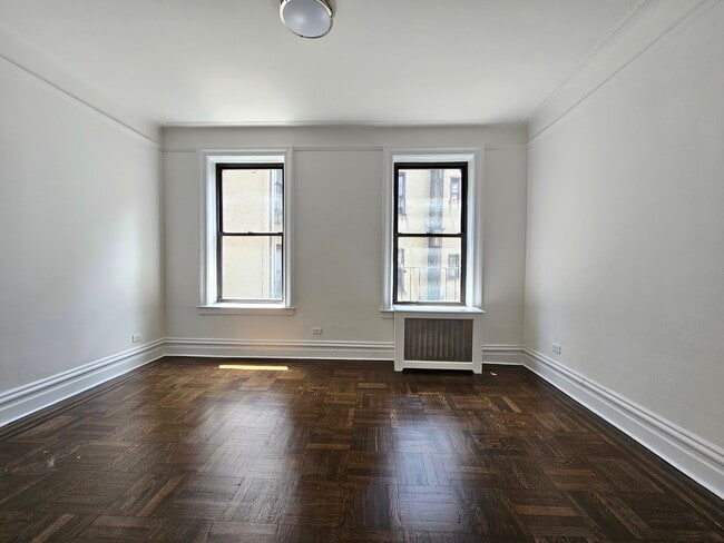 Photo - 206 W 104th St Unit Ev35