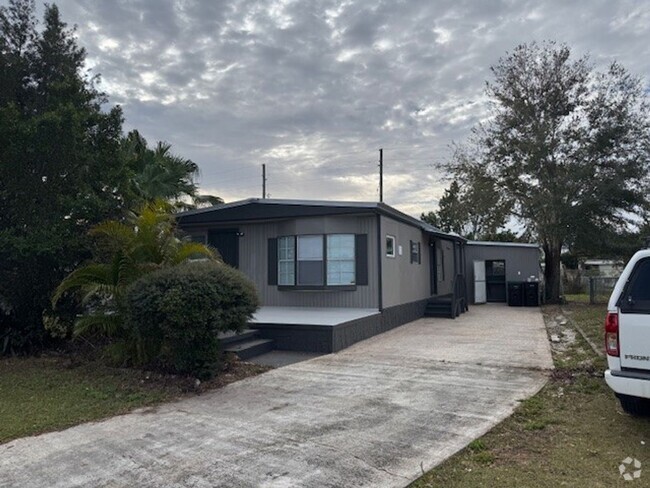 Building Photo - ** Newly remodeled 2/2 for rent in Orlando** Rental