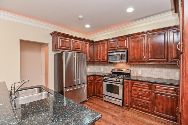 Photo - 5813 Washington Ave