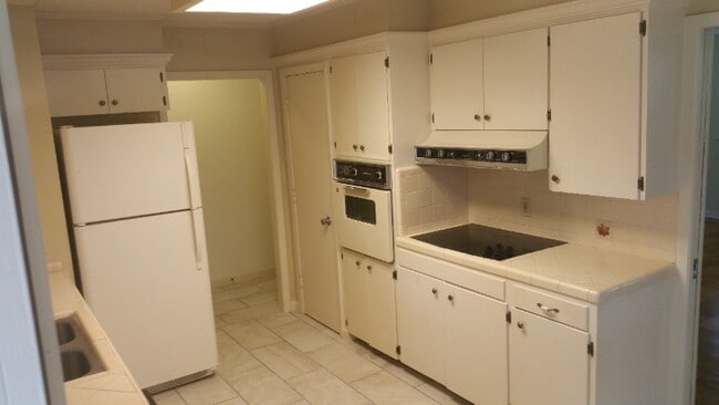 Photo - 620 Nelson Dr