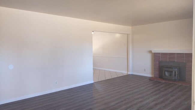 Photo - 5490 King Rd