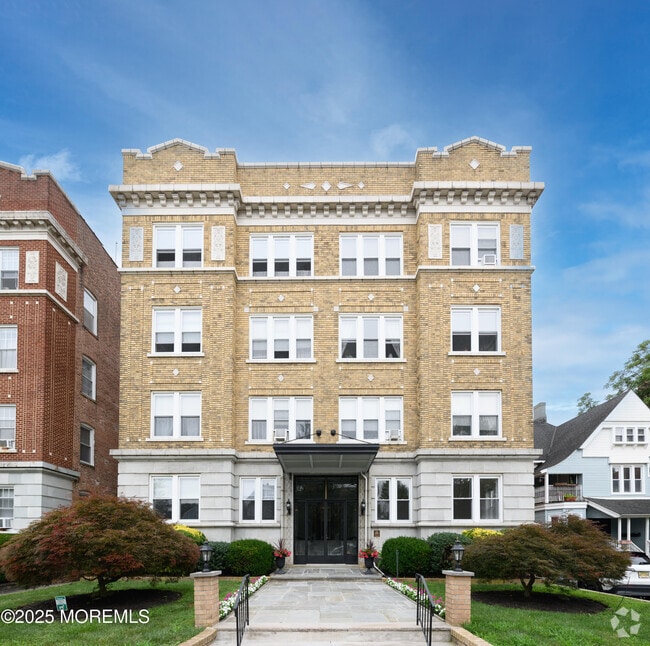 Building Photo - 45 N Fullerton Ave Unit 102 Rental