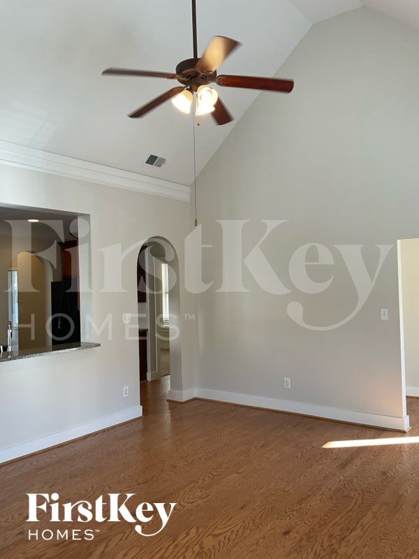 Photo - 129 Chelsea Station Dr