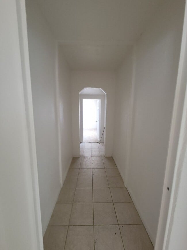 3 Bedroom home conveniently located in the heart of Merced