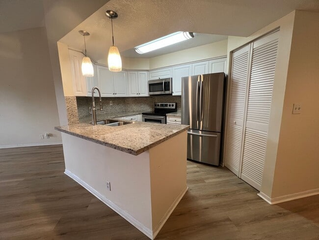 Photo - Comfort & Convenience in Plantation – 2BR/...