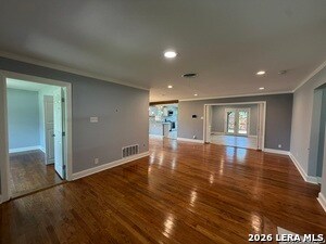2555 W Kings Hwy