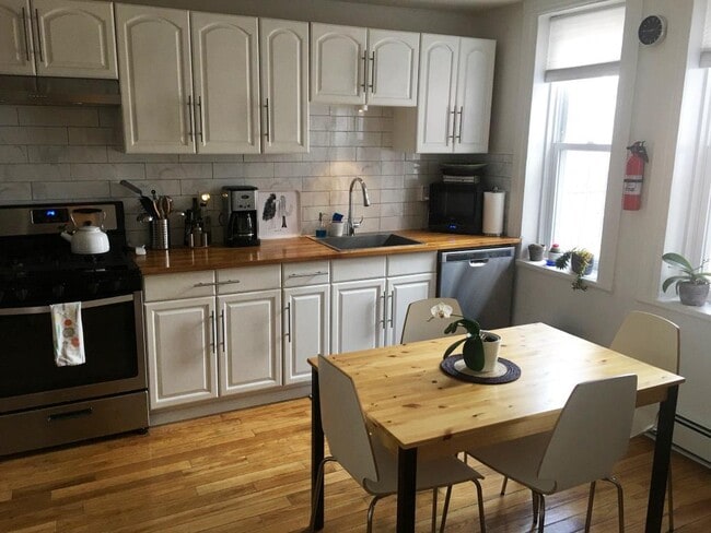 Building Photo - 270 Summit Ave Unit Apt#1