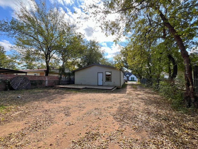 Photo - 3913 Chenault St