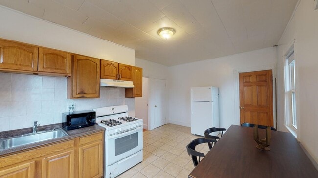 Photo - 6 Roseclair St