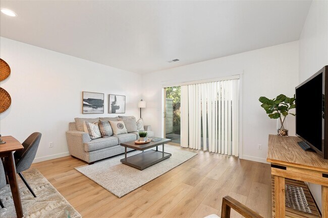 Linder Springs Townhomes