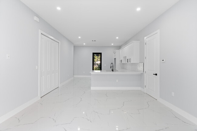 Photo - 3501 10th St SW