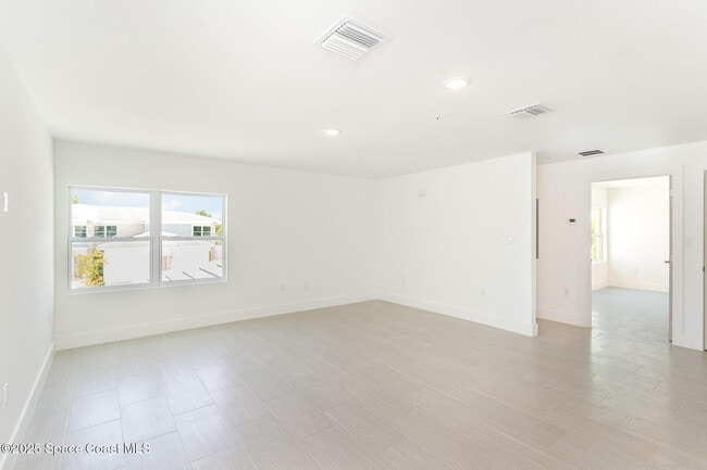 1625 Par St NE Unit 1206